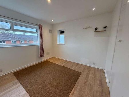 Barchester Avenue, Bolton, BL2 - Photo 2