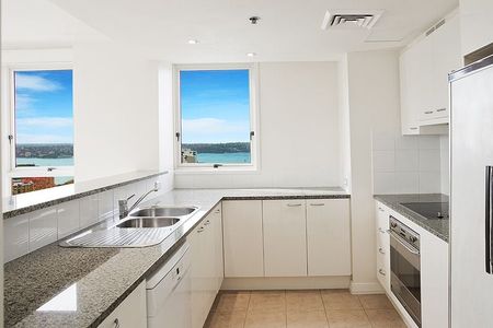 ELAN | Unfurnished Three Bedroom - Photo 5