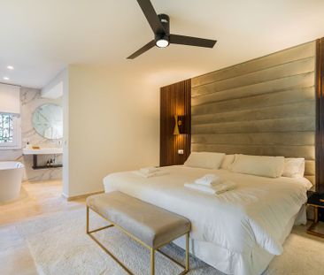 Luxury Villa for rent in The Golden Mile, Spain - Photo 2
