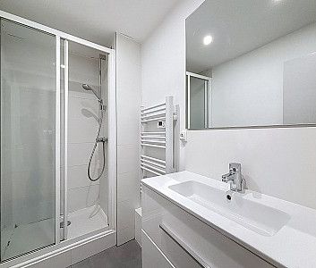 T2 - LYON 6 - Photo 3