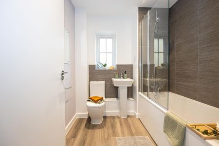 4 bedroom detached house to rent - Photo 5