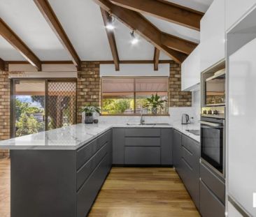 Spacious 4-Bed, 2-Bath Family Home on Large 950 m² Block at 8 Athen... - Photo 3