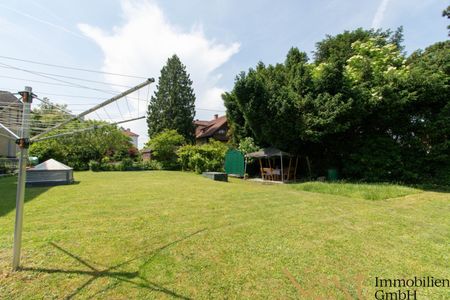 Gepflegte 3-Zimmer-Wohnung inkl. Einbauküche, Terrasse und Garage in Traun zu vermieten! - Photo 2