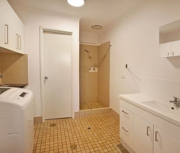 MOVE STRAIGHT IN! - Renovated 1x1 + Extras - Photo 5