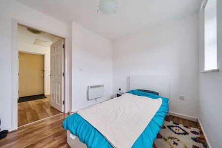 Banbury, Oxfordshire, OX16 - Photo 3