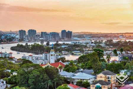 Fully furnished - 2-bedroom, 2 Bath, 1 car - Photo 5