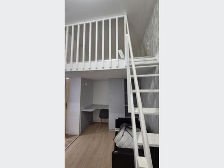 Appartement à Louer à LILLE 630 € - Photo 2