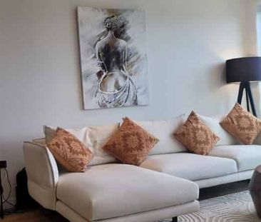 Executive Apartment with View - Photo 2