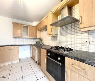 Campbell Fields, Aldershot, Hampshire, GU11 - Photo 4