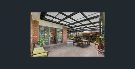 STUNNING FAMILY HOME! - Photo 3