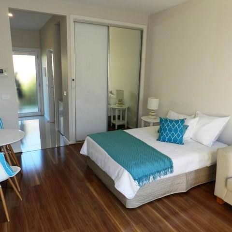 SPACIOUS STUDIO APARTMENT | ALL UTILITIES INCLUDED - WI-FI, GAS, ELECTRICITY, WATER - Photo 1