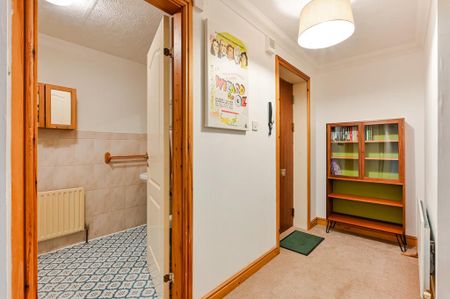 2 bedroom ground floor flat to rent - Photo 4