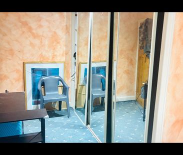 Room in a Shared House, Brixham Gardens, IG3 - Photo 3