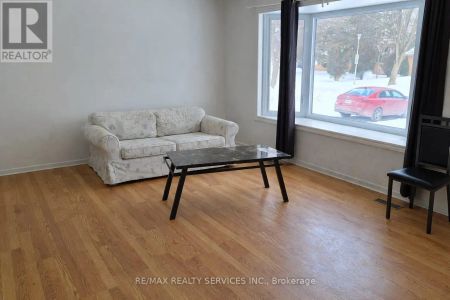 1183 FARNSBOROUGH CRESCENT - Photo 5