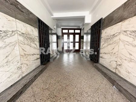 Zařízený byt po rekonstrukci, 1+kk, 32 m - Фото 5