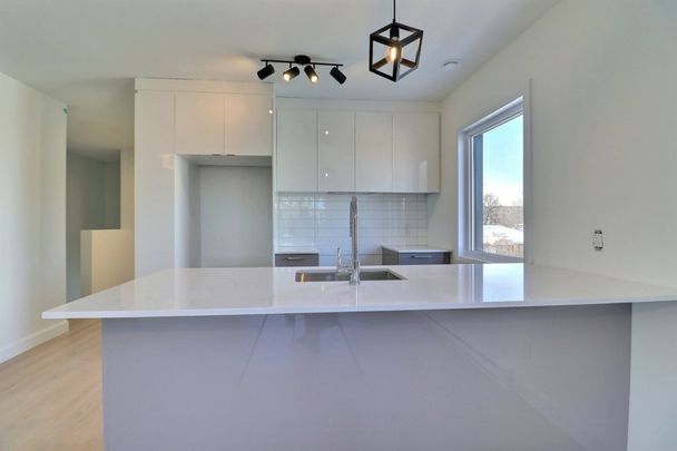 Appartement à louer - Québec (Sainte-Foy/Sillery/Cap-Rouge) (Cité-Universitaire) - Photo 1