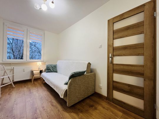 Po generalnym remoncie | Balkon | Metro | 2 pokoje - Photo 1