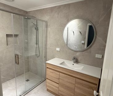 Charming Home in the Heart of Croydon - Photo 5