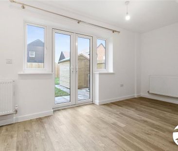 3 bedroom end of terrace house to rent - Photo 2