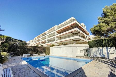 Location meublée à l'année avec garage - Photo 2