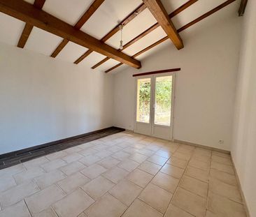 Location Maison 4 pièces 61m² NEOULES 83136 - Photo 6
