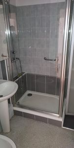 Location Appartement 2 pièces 46m² ANGERS 49100 - Photo 4