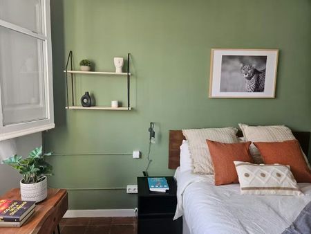 Carrer d'Enric Granados, Barcelona, Catalonia 08008 - Photo 3