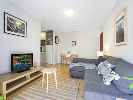 3 / 15 Gilmore Street, West Wollongong, NSW 2500 - Photo 3