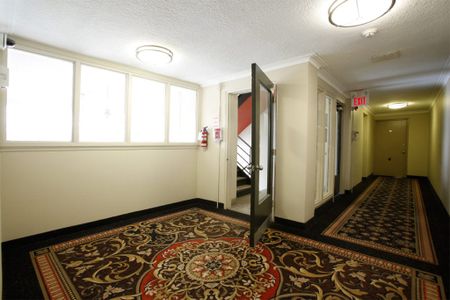 The Kingsview - Photo 2