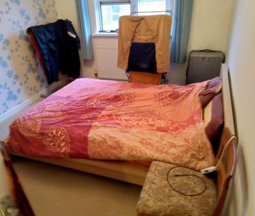 1 Bed Flat, Clovelly Road, SO14 - Photo 1