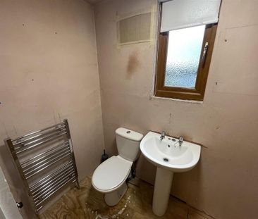 40 Rossnareen Avenue, Belfast, BT11 8LP - Photo 3