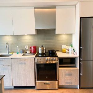 Furnished two bedroom condo for rent Downtown Toronto - Photo 2