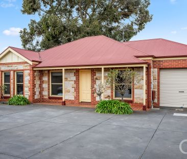 Open the Door to Effortless Living in Mile End - Photo 1