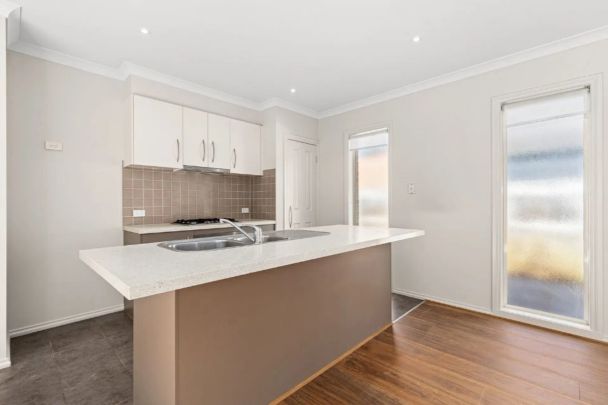 Unit 1/31 Ella Grove, Chelsea. - Photo 1