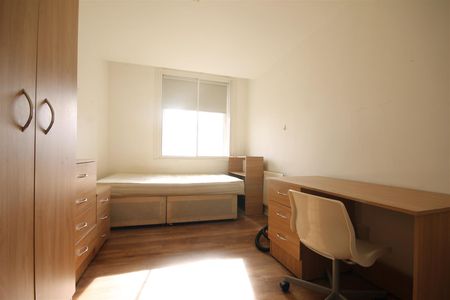 Rubicon House, City Centre - Photo 4