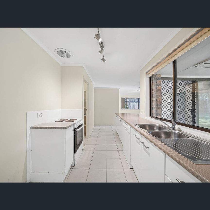 33 Woodlark Rise, Sunrise Beach, Qld 4567 - Photo 1