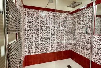 via crociale, Pietrasanta, Tuscany 55045