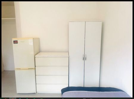 Room in a Shared Flat, Kington House Mortimer Crescent, NW6 - Photo 4