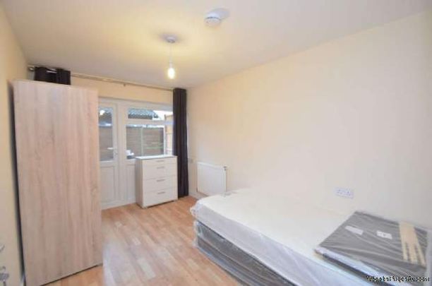 1 bedroom property to rent in Milton Keynes - Photo 1