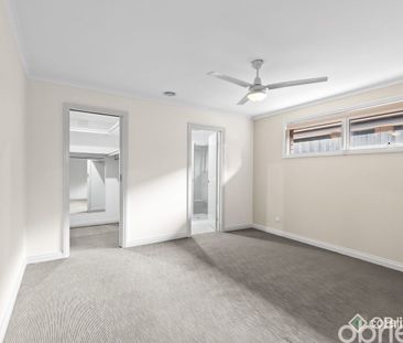 Great Family 3 Bedroom Home in Chelsea Heights cul-de-sac. - Photo 4