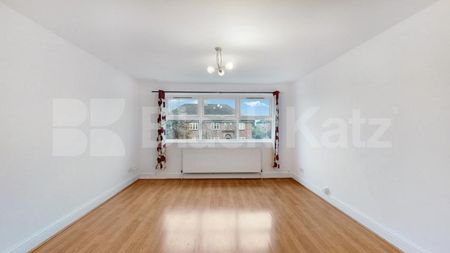 Two Bedroom First Floor Flat in Conversion, New Barnet, mins to tube & shops! - Photo 4