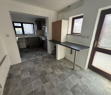 3 bedroom detached house to rent - Photo 2