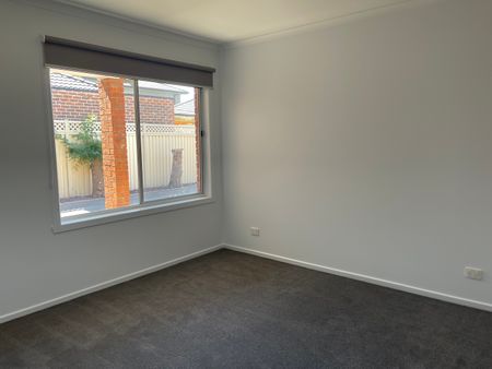 Perfect Location ** Apply for this property now ** - Photo 2