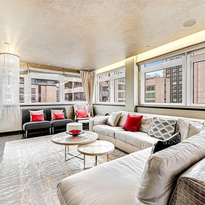 4 bedroom apartment to rent - Photo 1