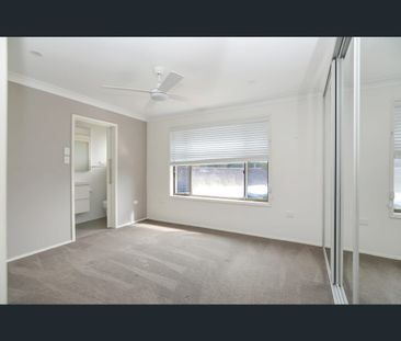 7 Spectrum Road, North Gosford, NSW 2250 - Photo 4