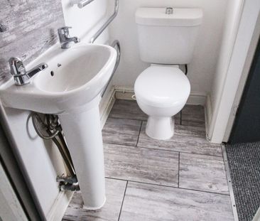 1 Flat C Hermit Street Sincil Bank, Lincoln, Lincolnshire, LN5 8EF - Photo 6