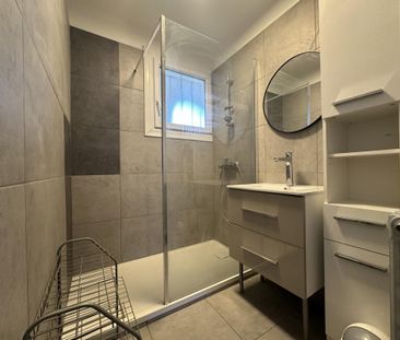 Location Appartement 3 pièces 74m² CHAMBERY 73000 - Photo 2