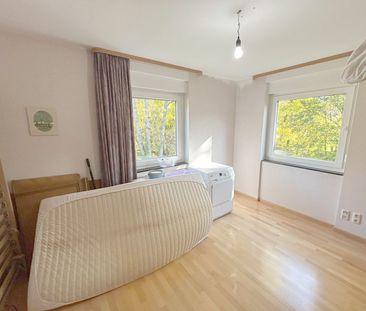 Trier: Gemütliche 3-Zimmer-Wohnung mit Balkon, Einbauküche und sepa... - Photo 3