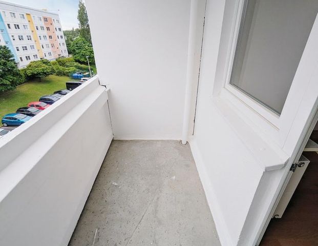 ++ gemütliche, neue 3-Raum Wohnung mit Balkon - beste Wohnlage in Limbach-Oberfrohna ++ - Foto 1