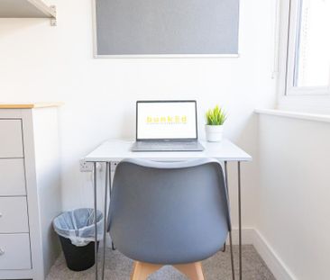 Grosvenor #75 - Photo 5